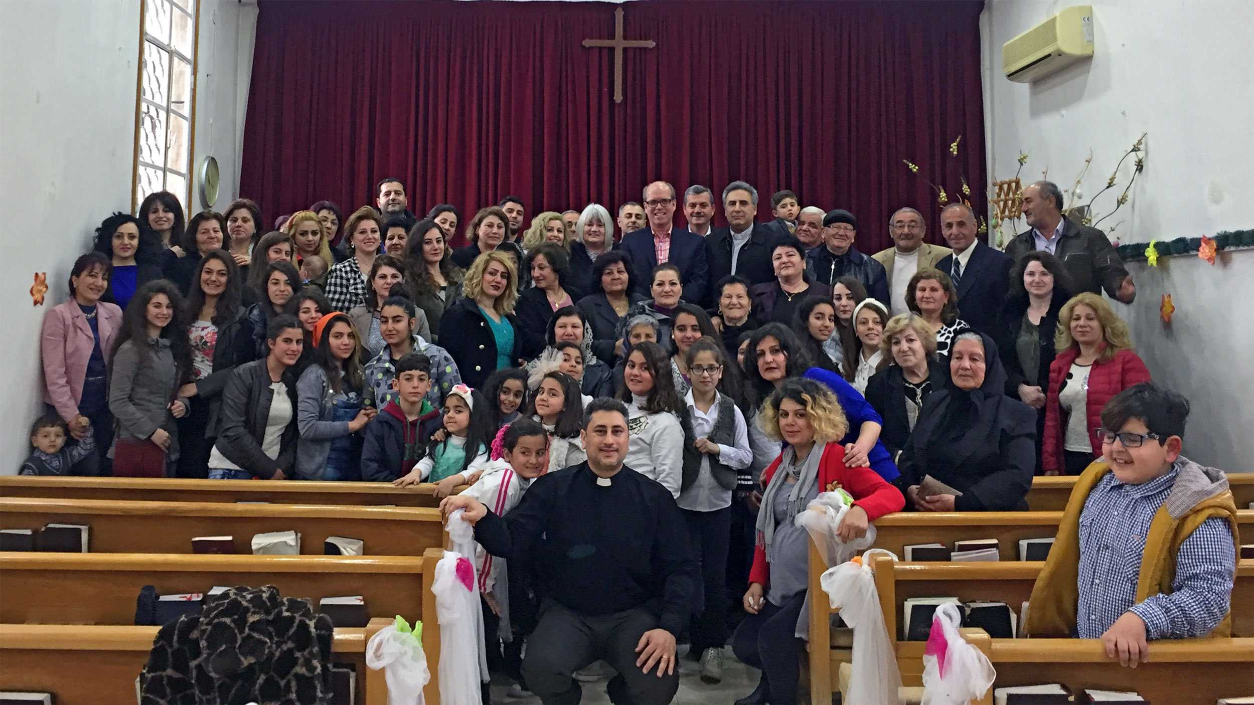 A glorious group shot with the Malkieh congregation