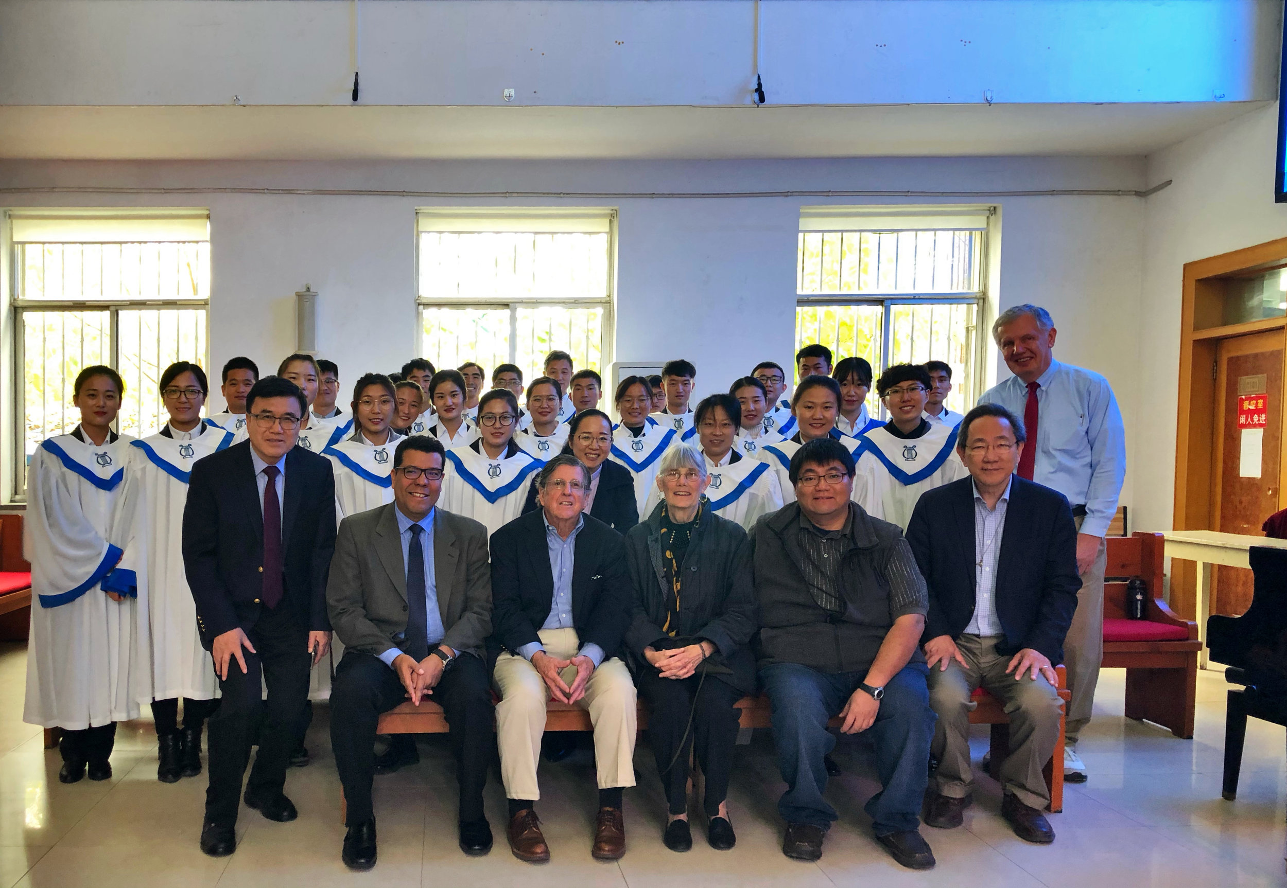  With the choir at Jinan International Church 