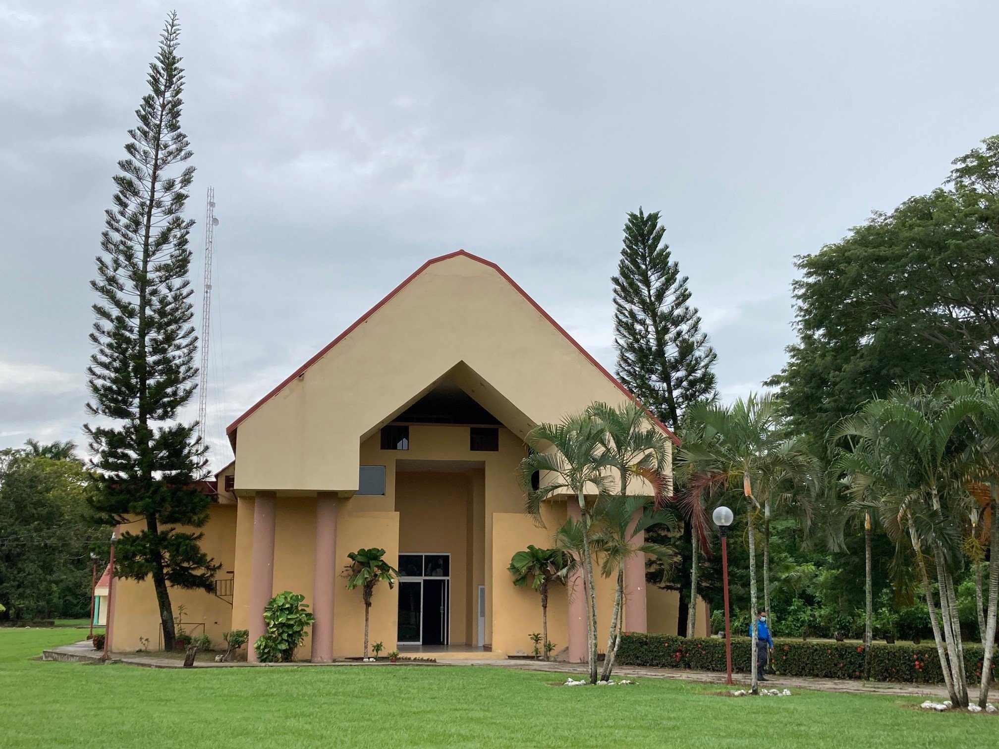  The chapel at Sureste Seminary 