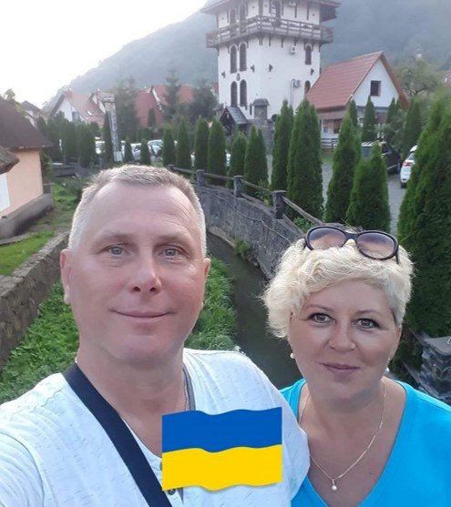  Sergii and Nataliya: A selfie on a balmy day 