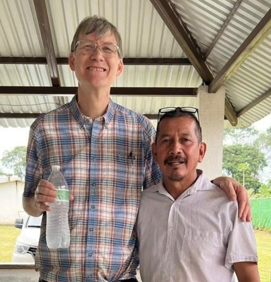  Board Trustee Doug Nielson and Alejandro, on-site supervisor at Centro Shalom 
