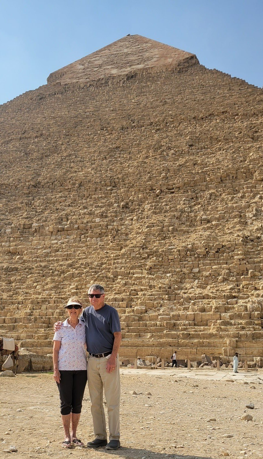  John and Judy Daniel at the Pyramid of Chefren 
