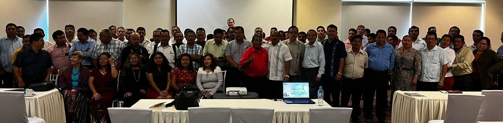   This is the entire group in leadership training in Tapachula  