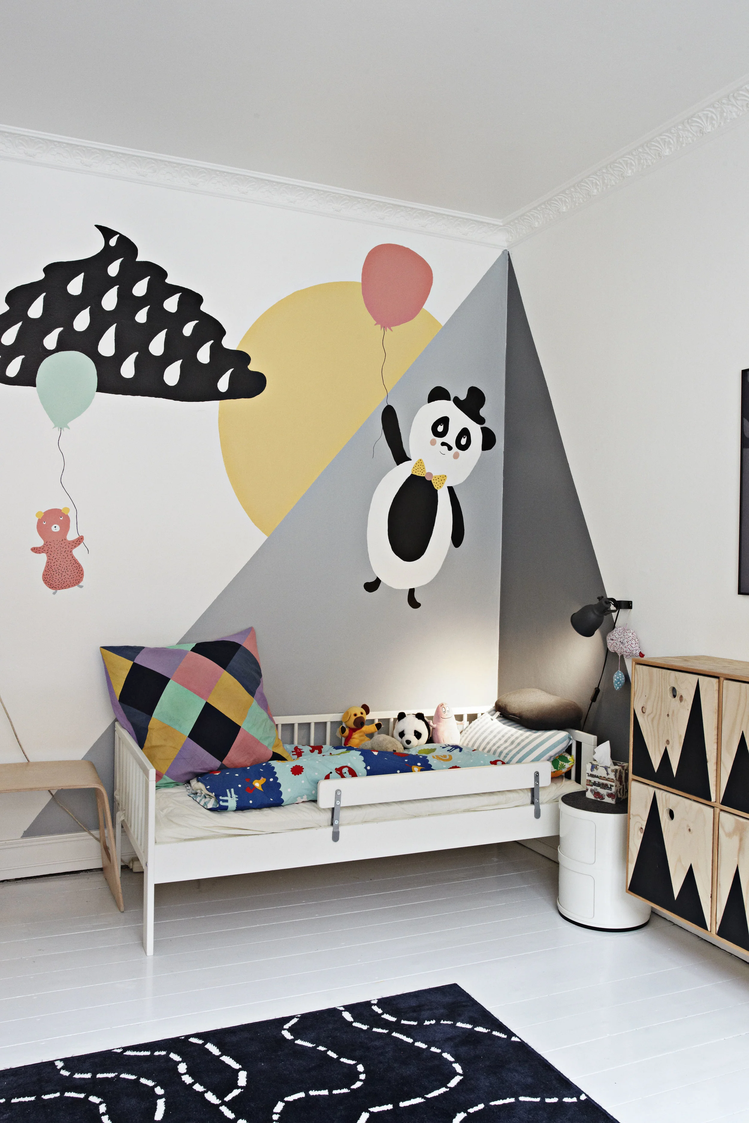 This is my sons room before his babysister entered the world and we had to find a solution for them to share a room.