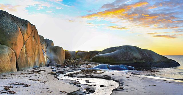 Novembermorgen p&aring; blek sommerstrand

#november #oslofjorden #ula #vestfold #norge #norway #visitoslofjorden #visitnorway #scandinavia #visitscandinavia #yrbilder #godmorgennorge #beach #kyst #coast #outdoors #friluftsliv #utno #tur #archipelago