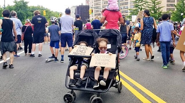 SOCIAL DISTANCING WHILE SOCIAL ACTIVISM-ING
⠀⠀⠀⠀⠀⠀⠀⠀⠀
And going to work hard to make sure this is just the first time they stand up for what's right. ✊🏼
.
.
.
.
.
.
#TheBommerTwins #BoyGirlTwins #👫🏽 #Twins #TwinsOfInstagram #FraternalTwins #Surrog