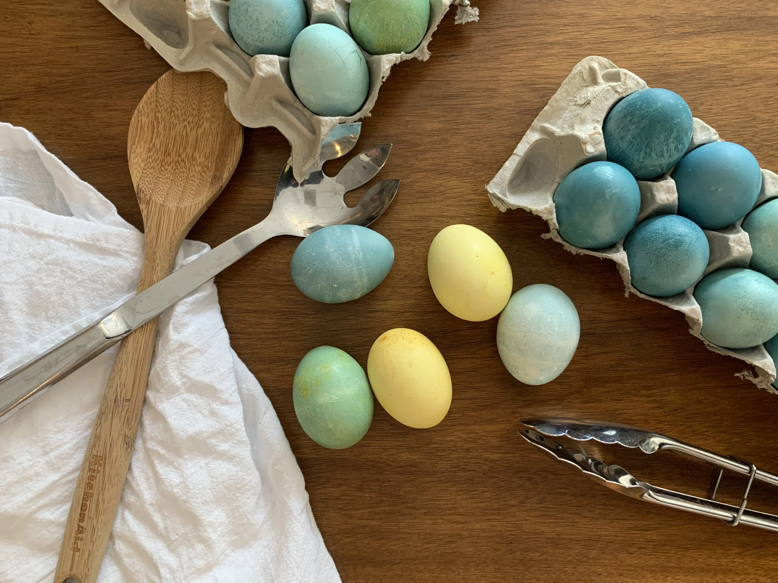 Naturally Dyed Easter Eggs 