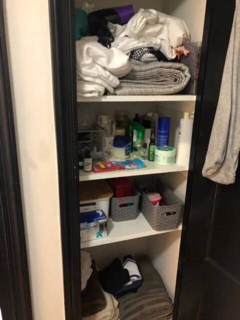 RachelRosenthal_OrganizingDone_BeforeandAfter_LinenCloset_Before.jpeg