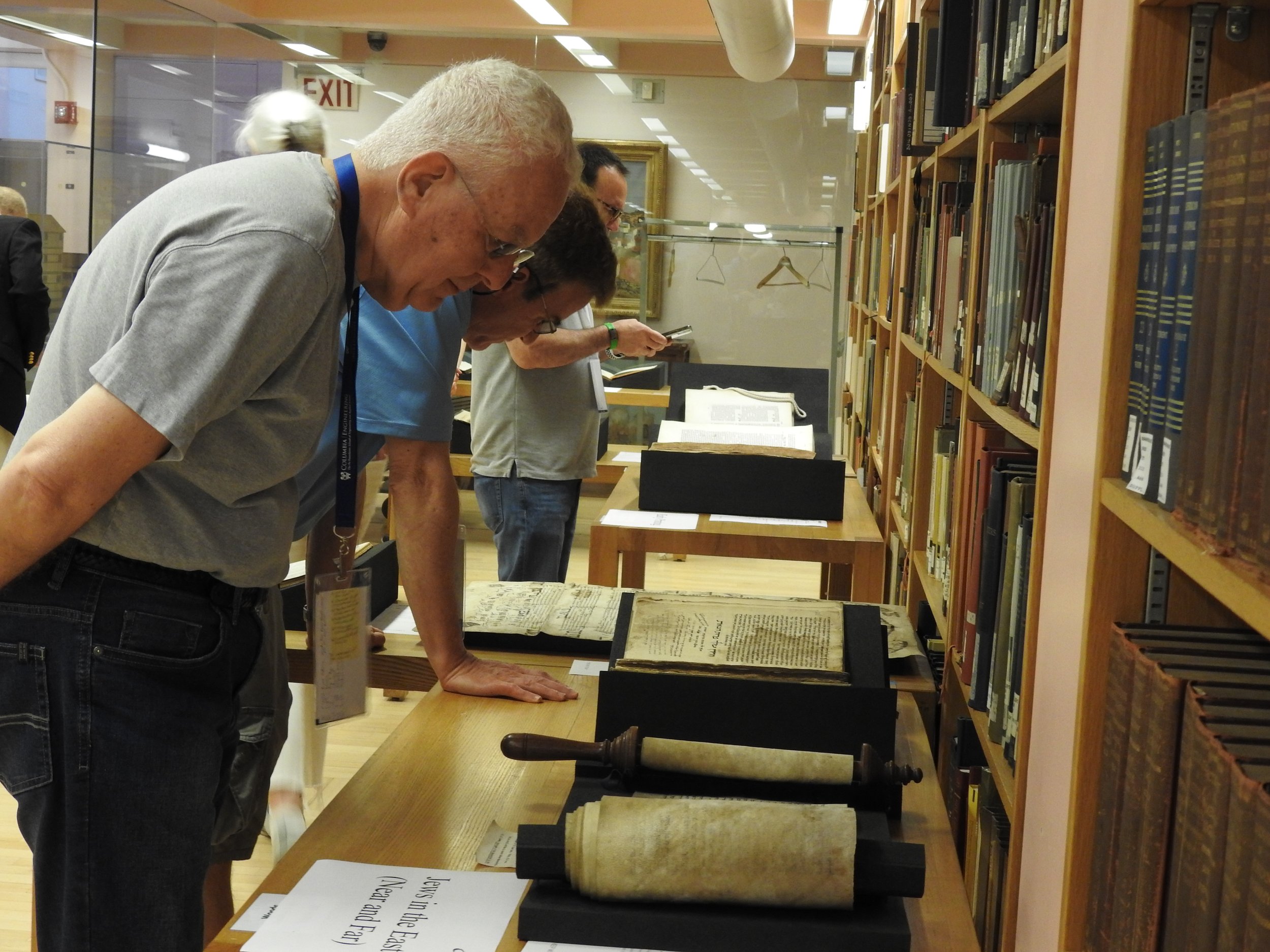  Alumni peruse early modern Jewish texts from the Near and Far East. 