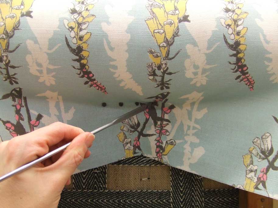  Fixing the top fabric 