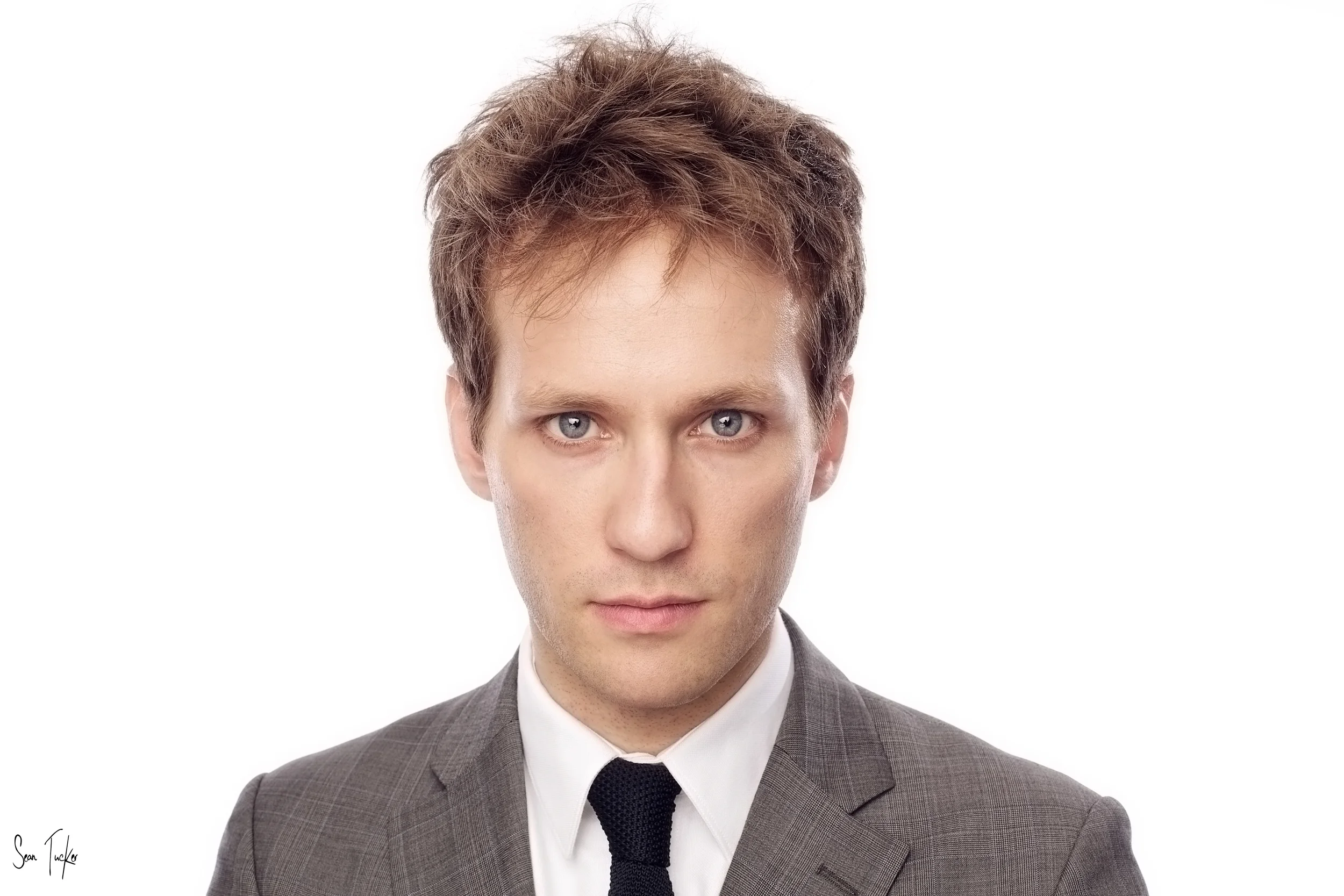 Headshot27.jpg