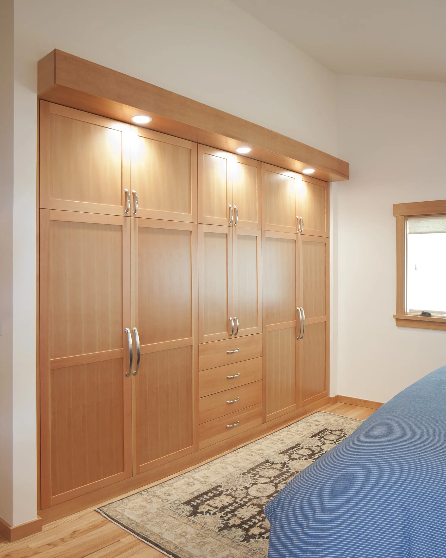 Closet-1.jpg