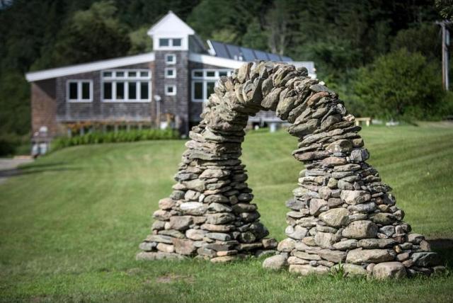 Gardener's Supply Sculpture (Full Course)