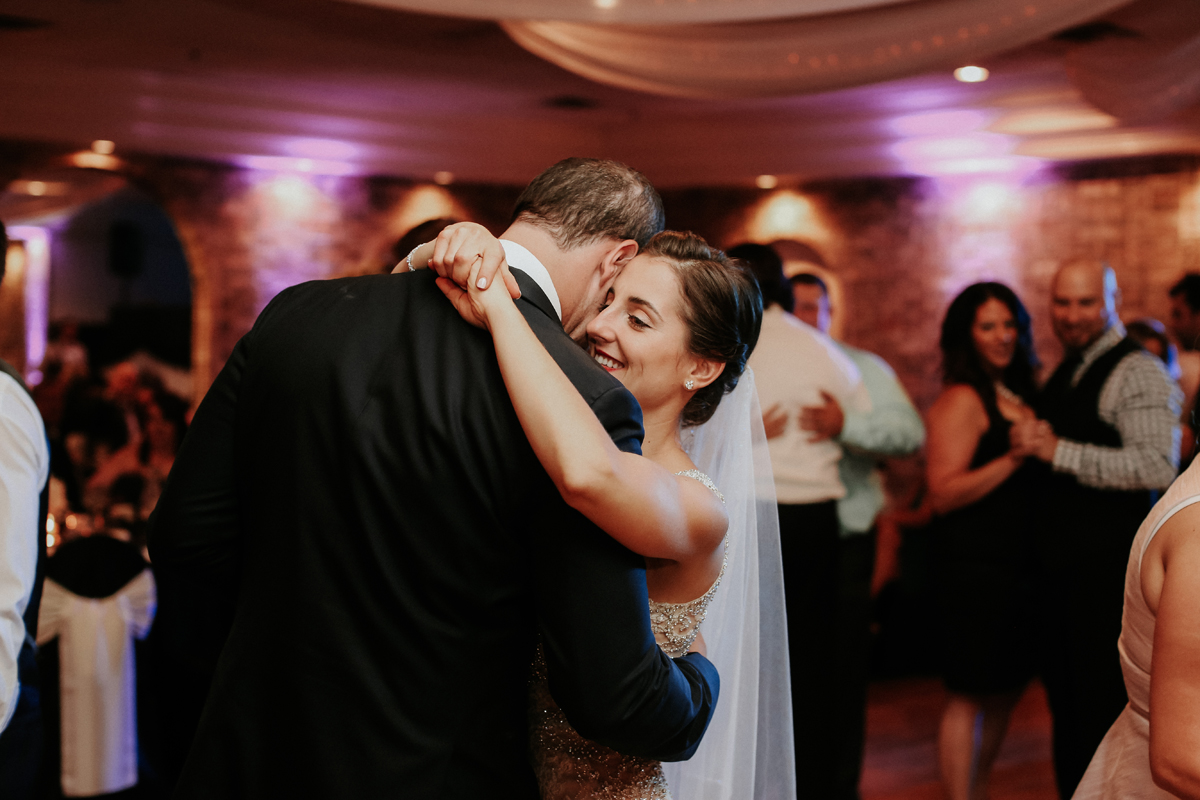 natalie-and-tim-wedding-day-dancing-43.jpg