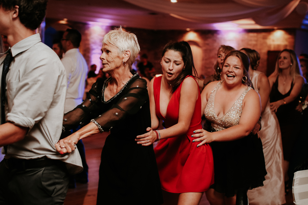 natalie-and-tim-wedding-day-dancing-81.jpg