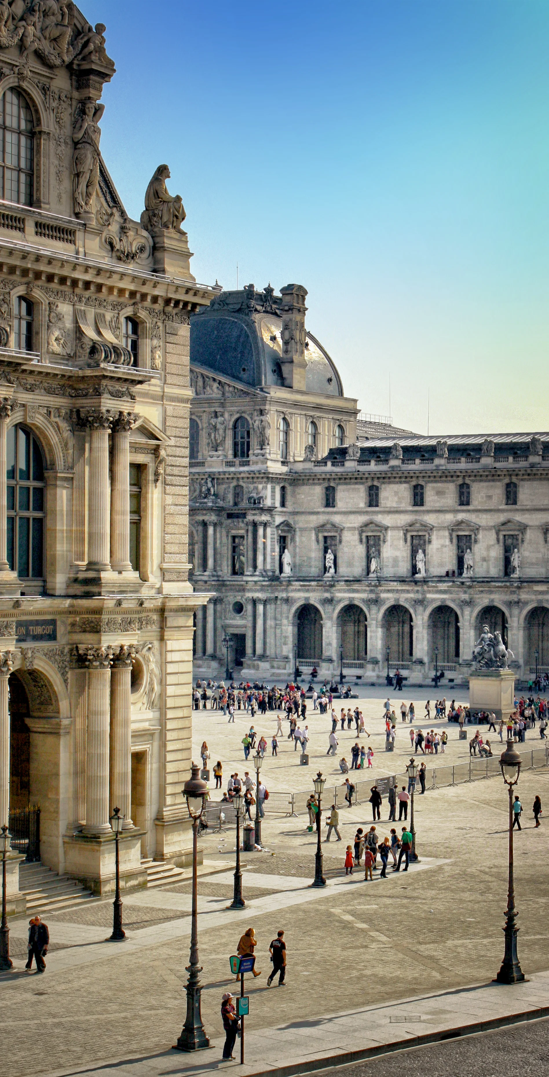 Louvre25.1.jpg