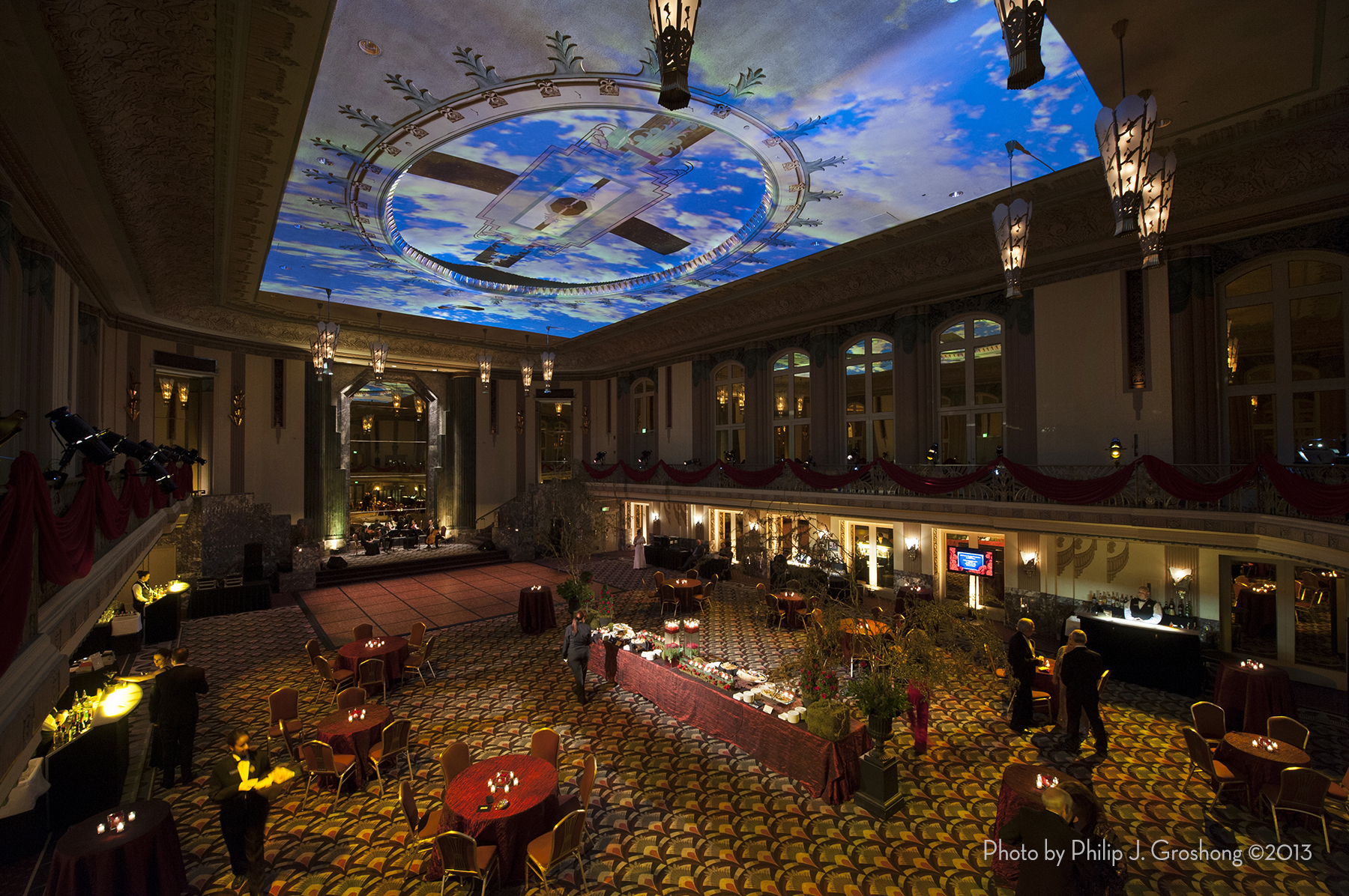 Cincinnati Opera's 2013 Opera Ball, cocktail hour