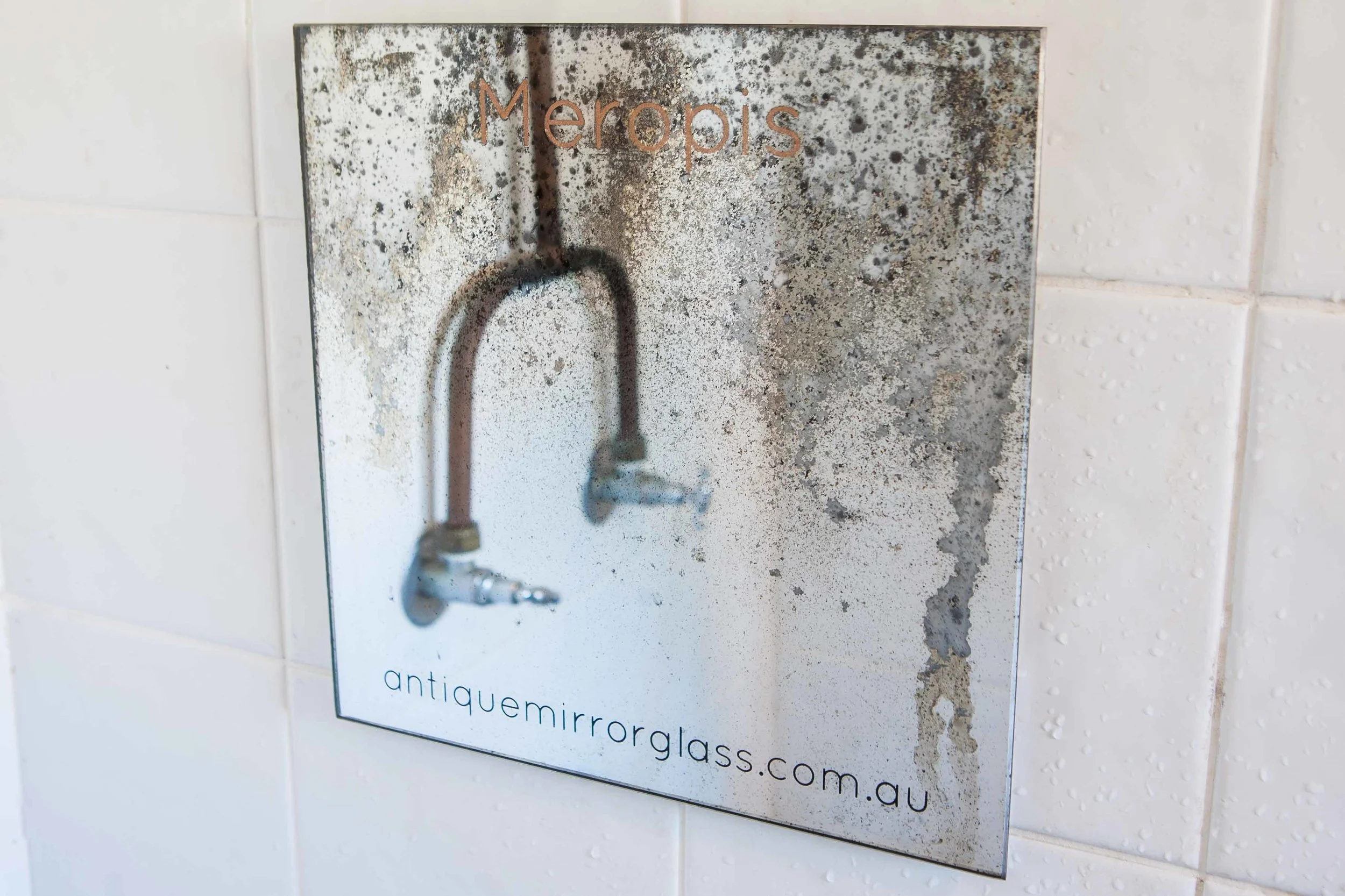 Meropis Antique Mirror Glass