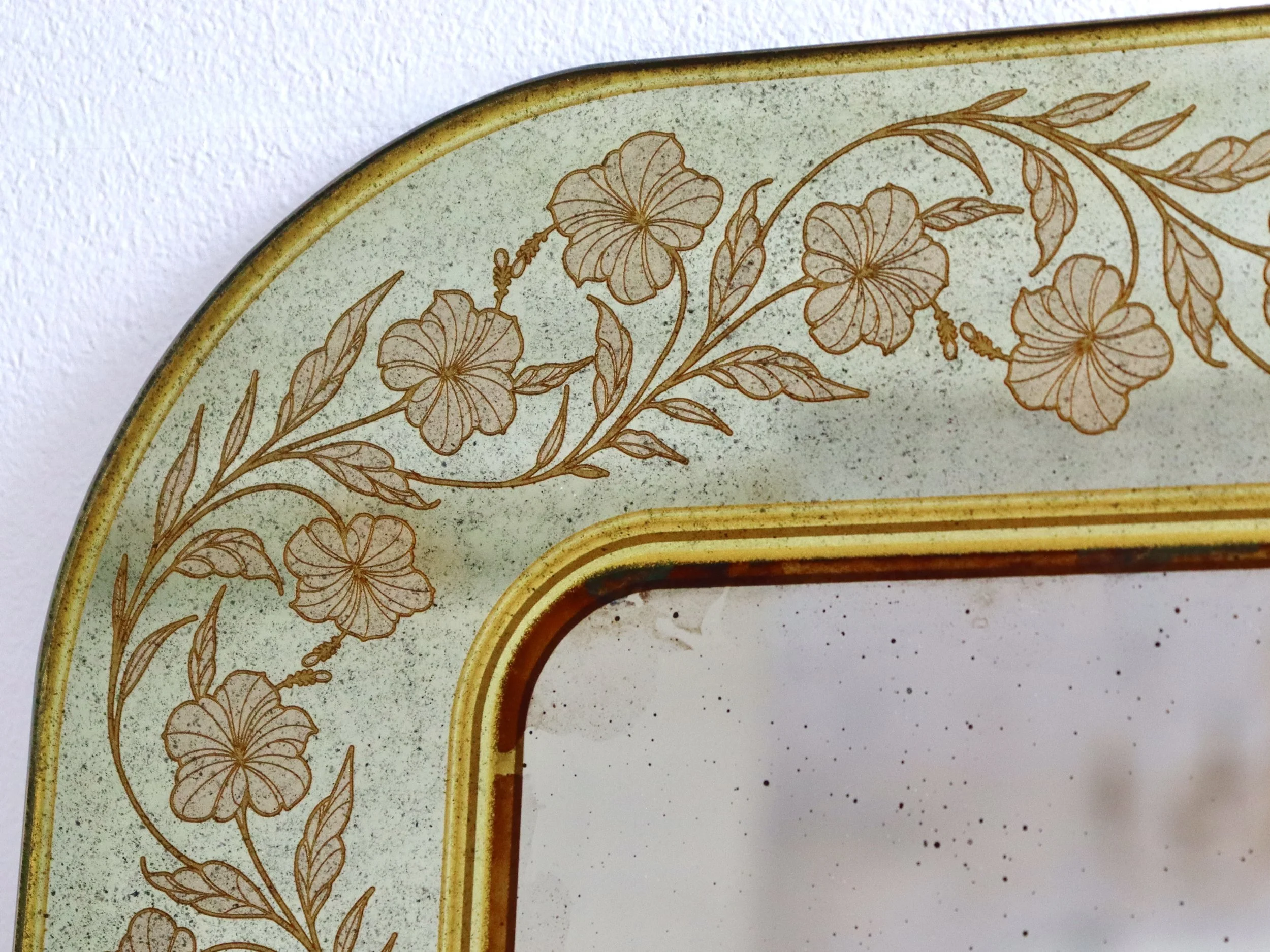 Louis Philippe in Floral Vérre Églomise (Green) - TLC.jpg