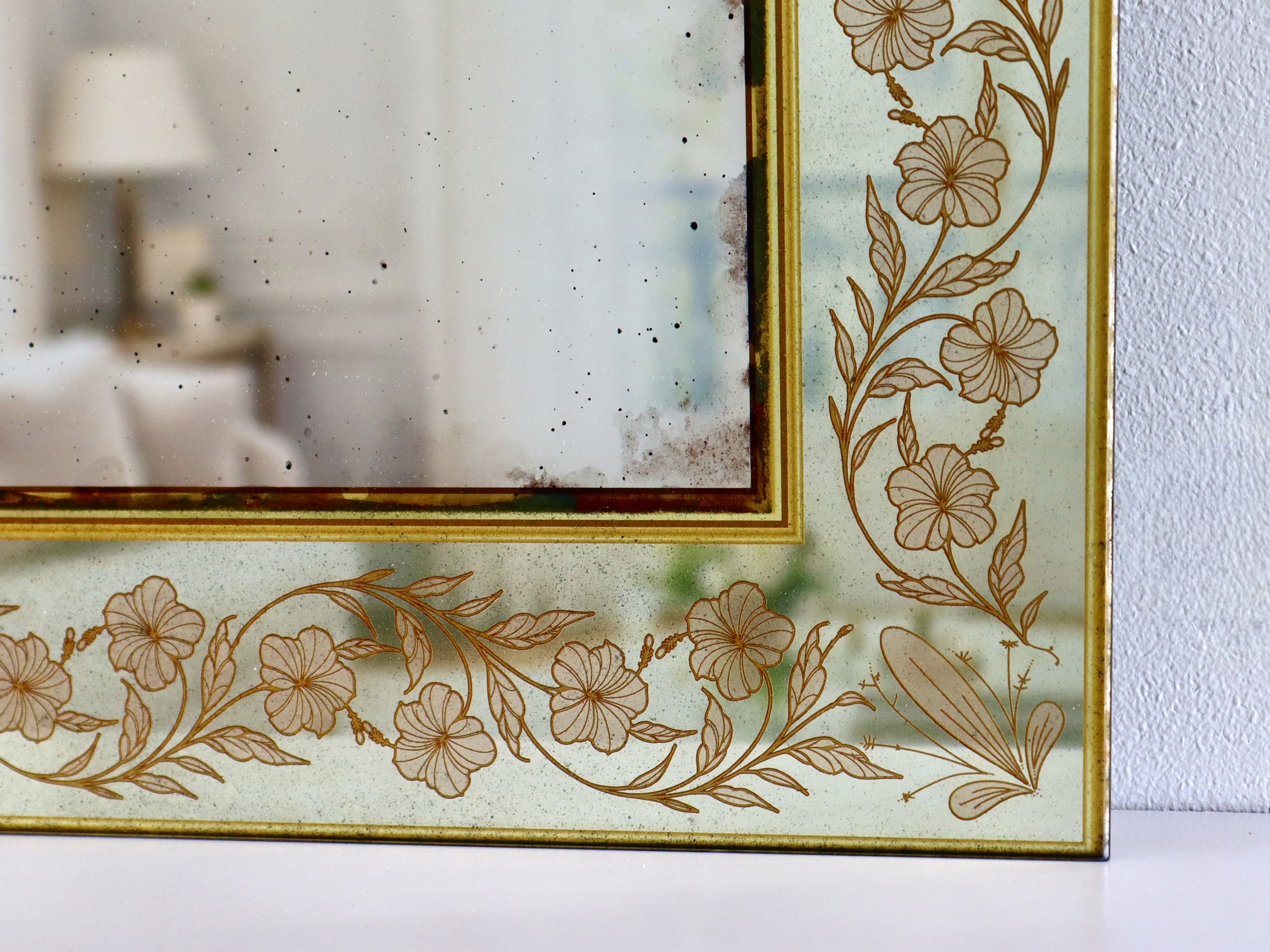 Louis Philippe in Floral Vérre Églomise (Green) - BRC.jpg