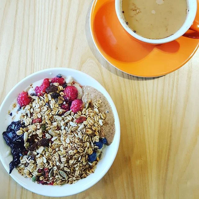 Last breakfast with my bestie before my flight 🛩✈✈ #thehappypear
