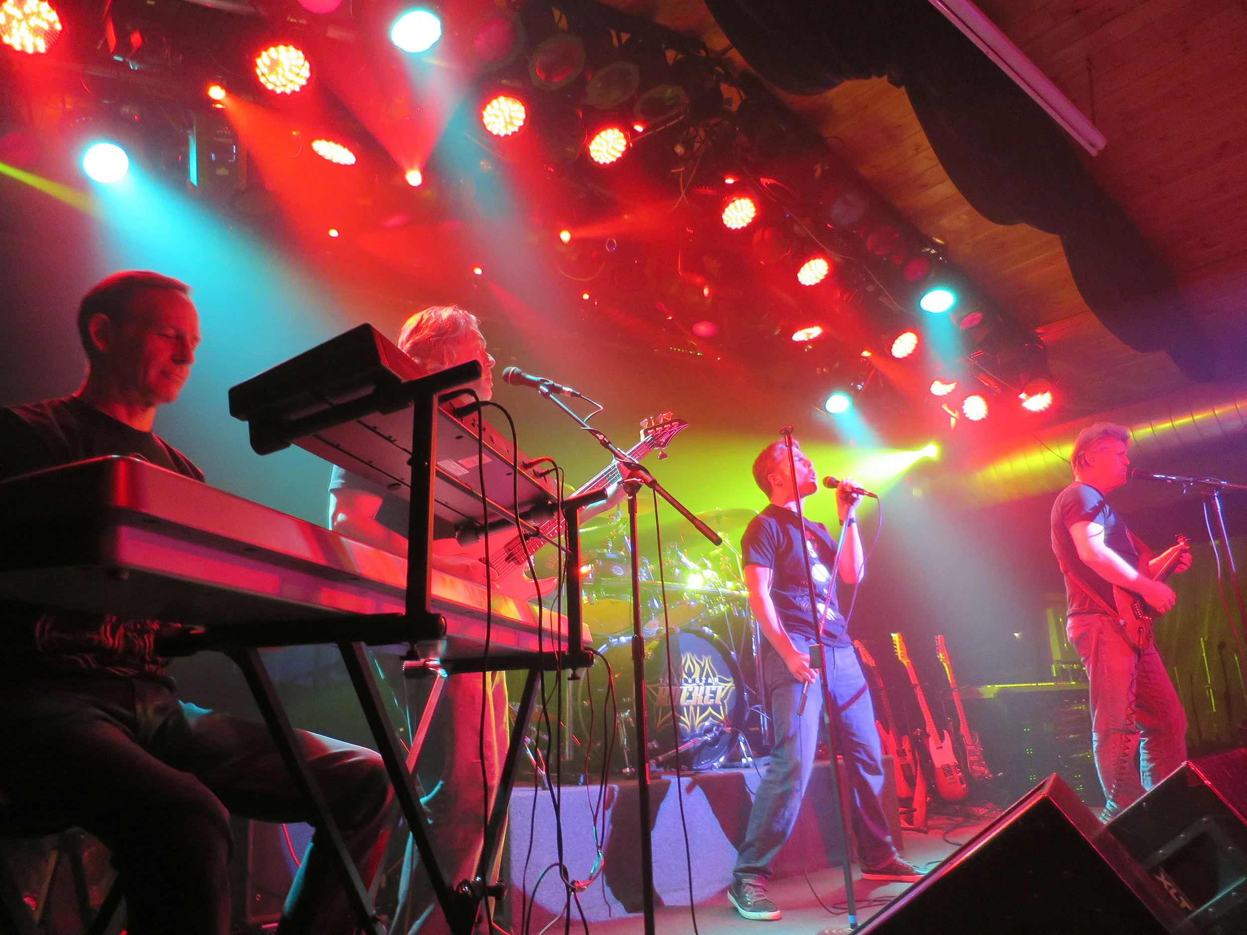 Twin Star Rocket @ The Dugout