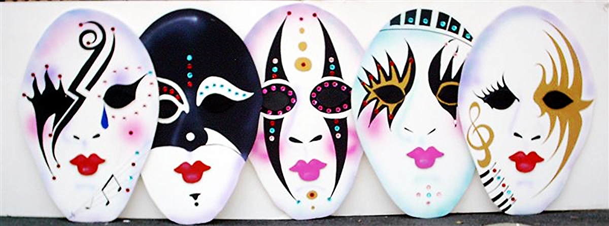 Egg Shaped Masks: foamcore, 16 available) 4' tall