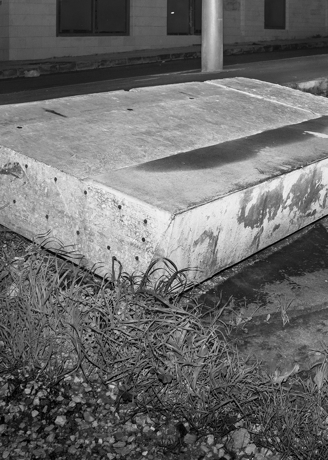 Divider . Beirut, Lebanon, 2020 Archival fiber inkjet print 16 x 11.4 inches