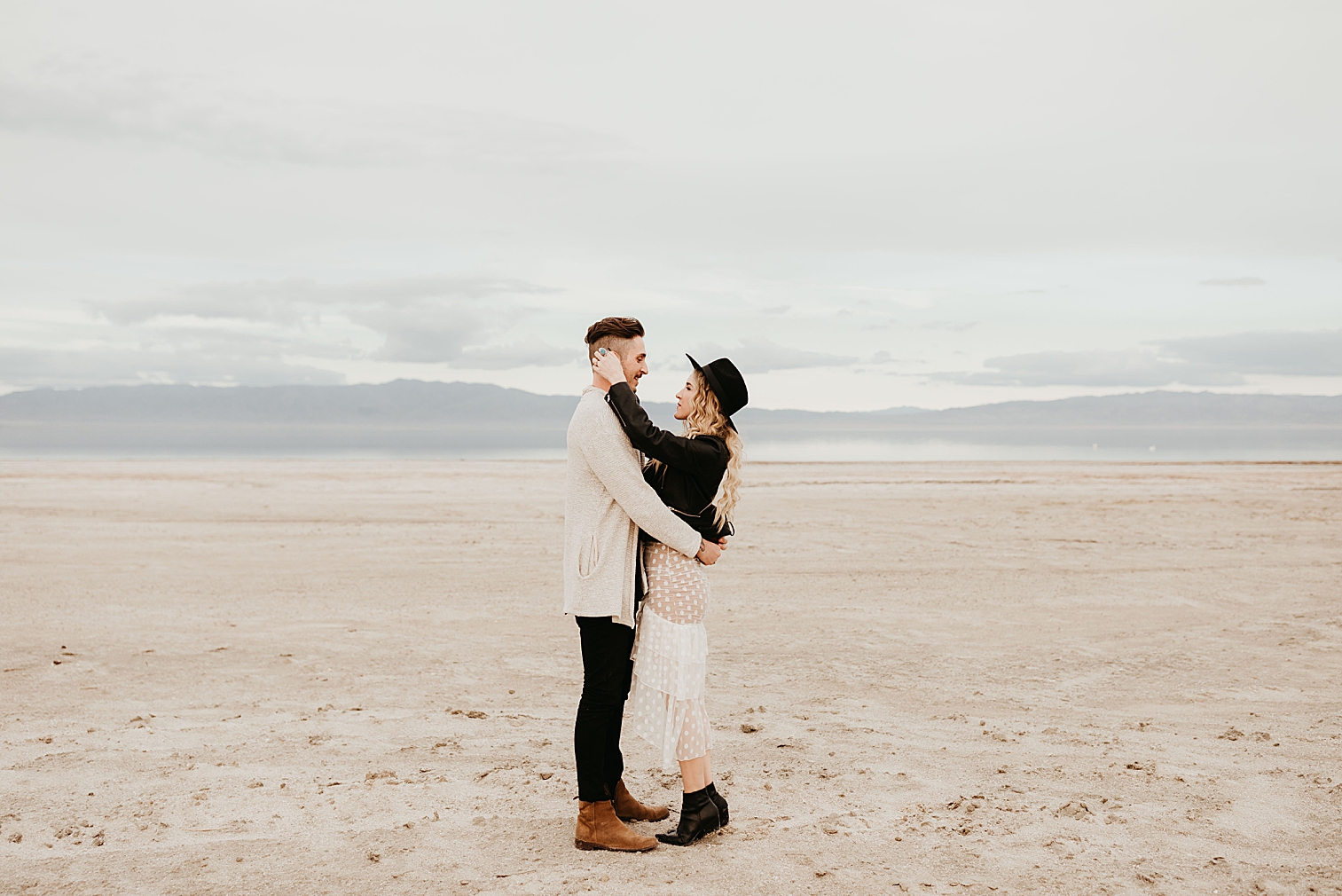 Salton-Sea-Engagement-Session-4.jpg