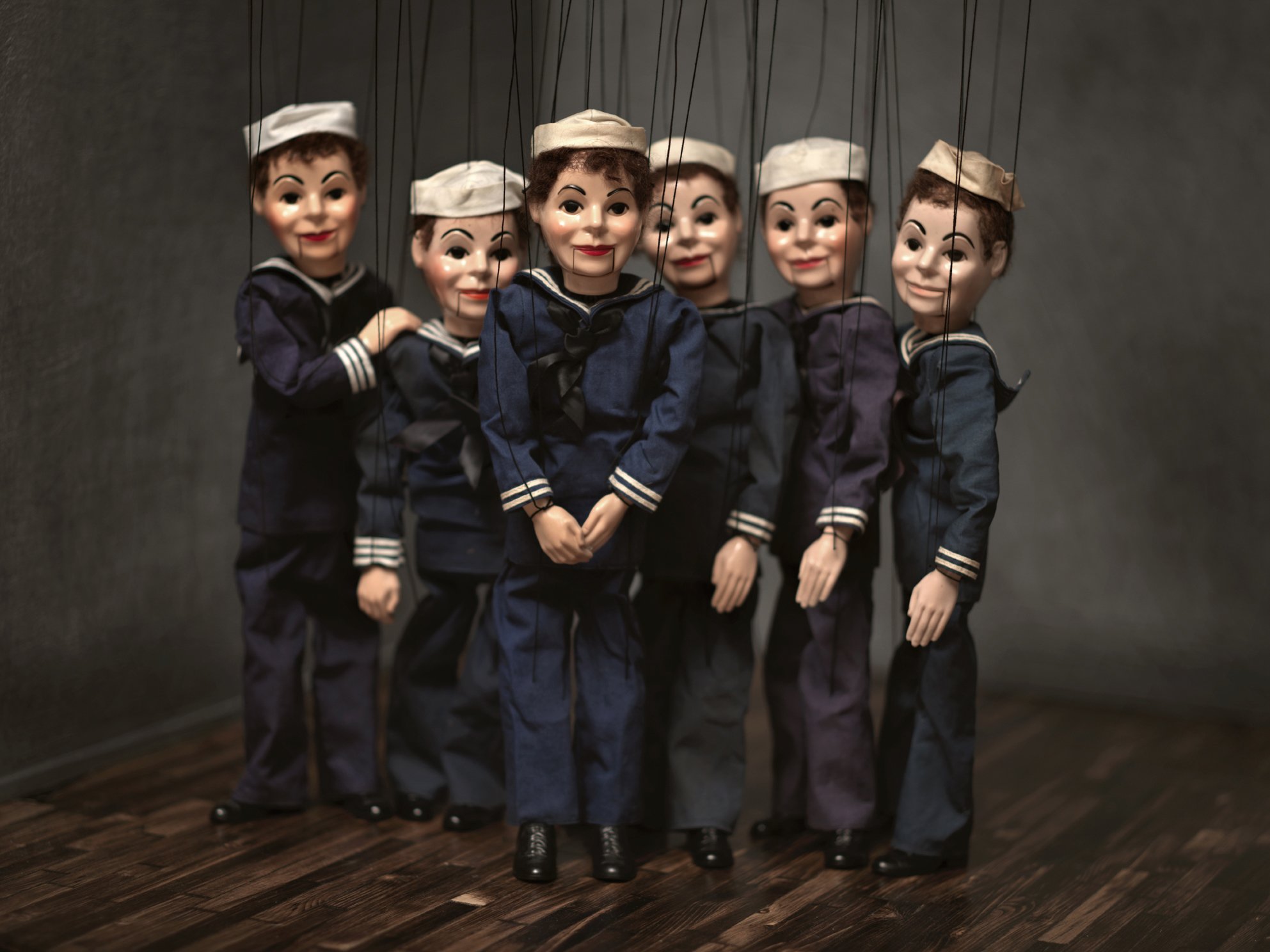 six-sailors-B_2001-AAA-fixed.jpg