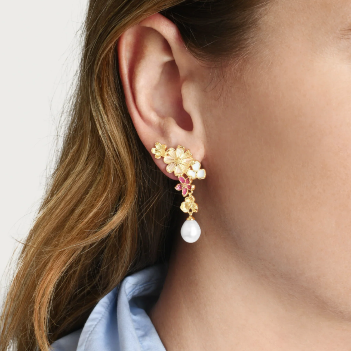 wildflower pearl earring b.png