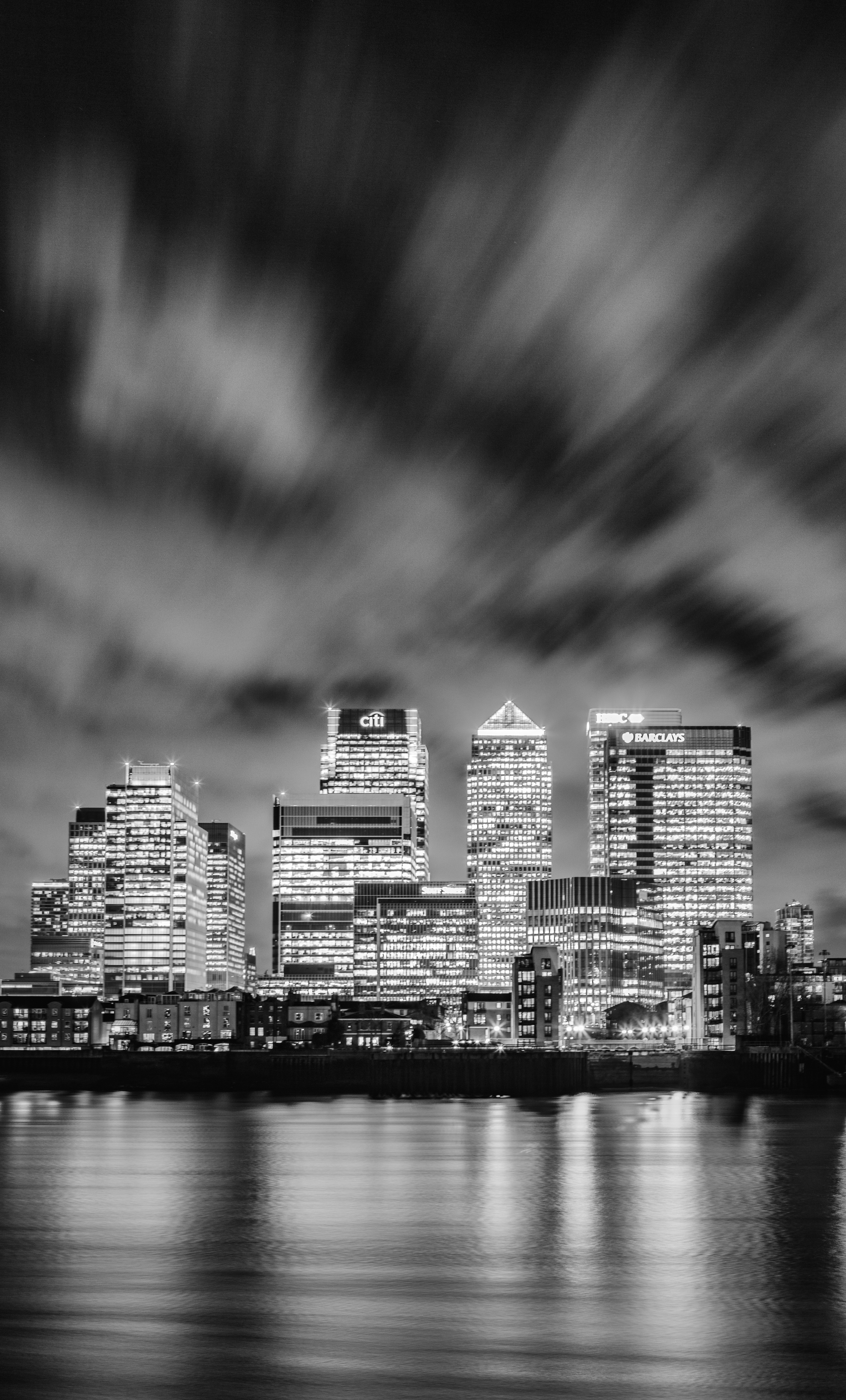 Canary Wharf Black and White - Stuart Bennett.jpg