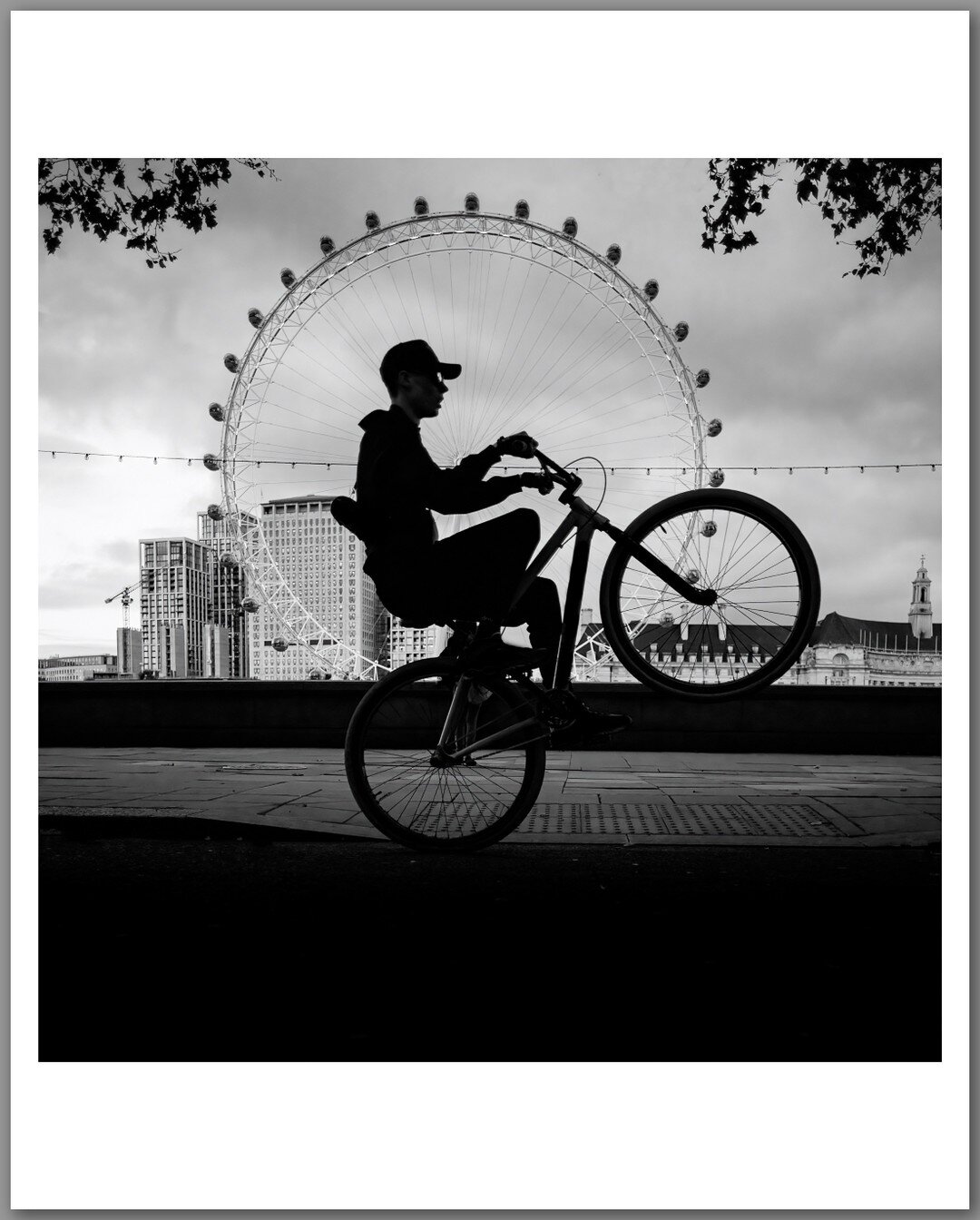 On a bit of an @alan_schaller vibe.. so Yesterday I spent the afternoon in London as I had the @uklpoty awards do (I got a commendation, yay!) in the evening. So, what better place than to get some street photography practise in! These were all shot 