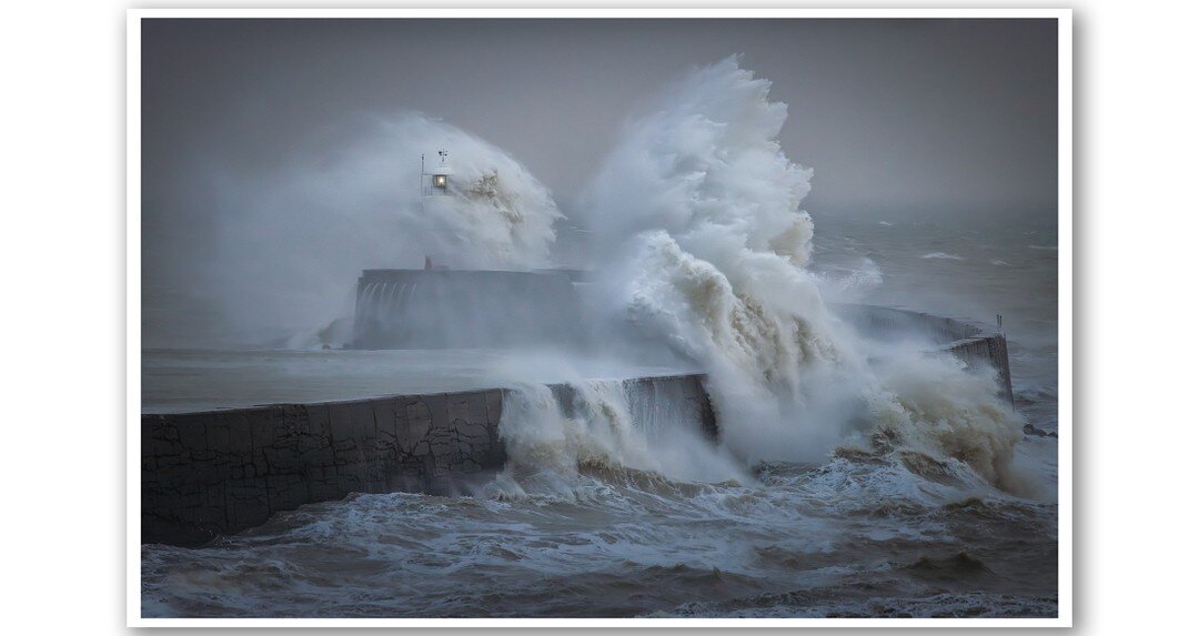 A small handful of shots from yesterdays jaunt over to Newhaven. Initially I was thinking of heading down to Dartmoor to try and catch the last of the Autumn colour, but the forecast high winds put paid to that plan! I ended up heading over to Newhav