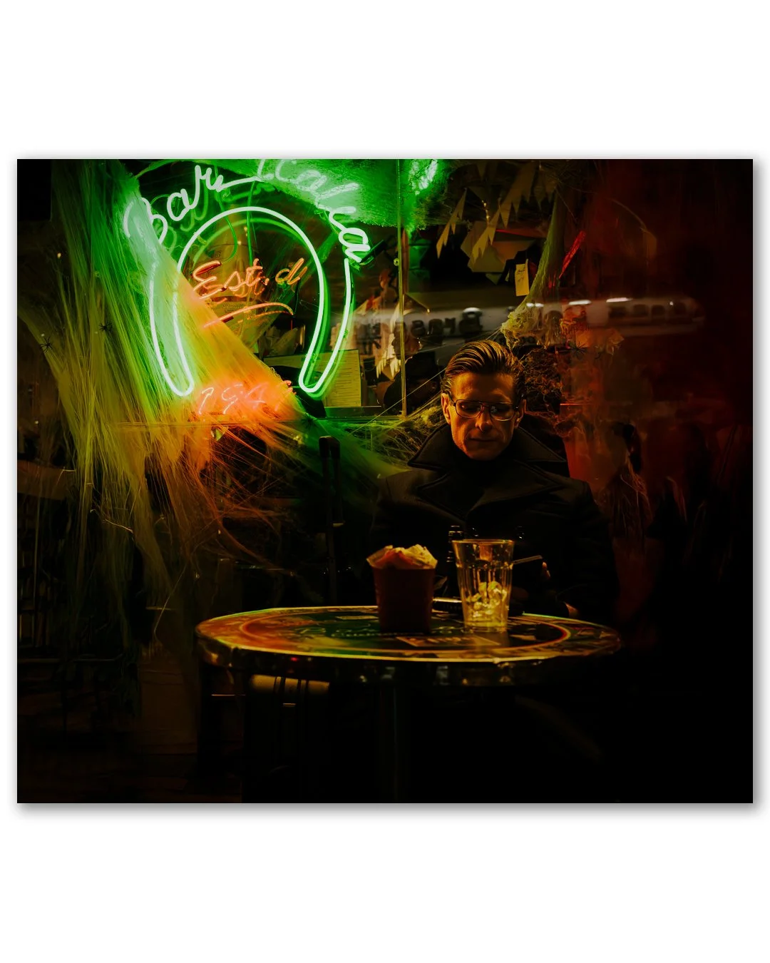 Soho at night.

A handful of shots from yesterdays wanderings... 

These are pretty much all shot from the hip as I walk by - no one really knows I'm taking their photo... I've almost got the hang of making sure everything's in focus and relatively s