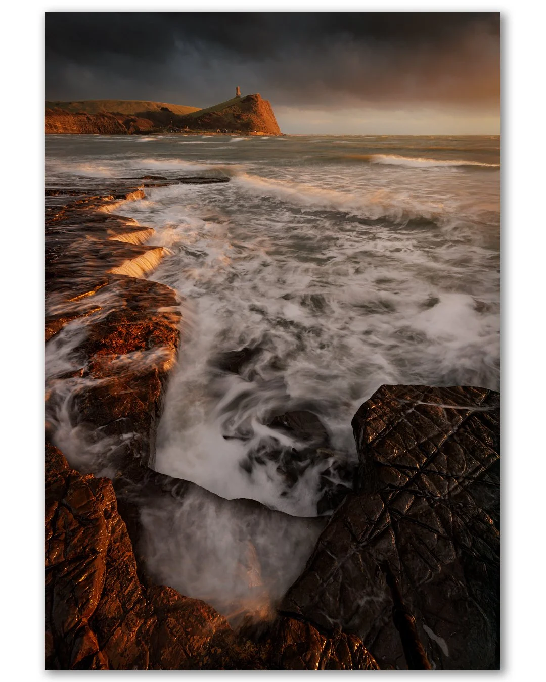 I got fairly lucky with the light down at Kimmeridge this afternoon. 

I'd checked the forecast and it looked so-so and on the way down it suddenly got very gloomy, so I was kind of going on a wing and a prayer. 

After a very slow wander around to t