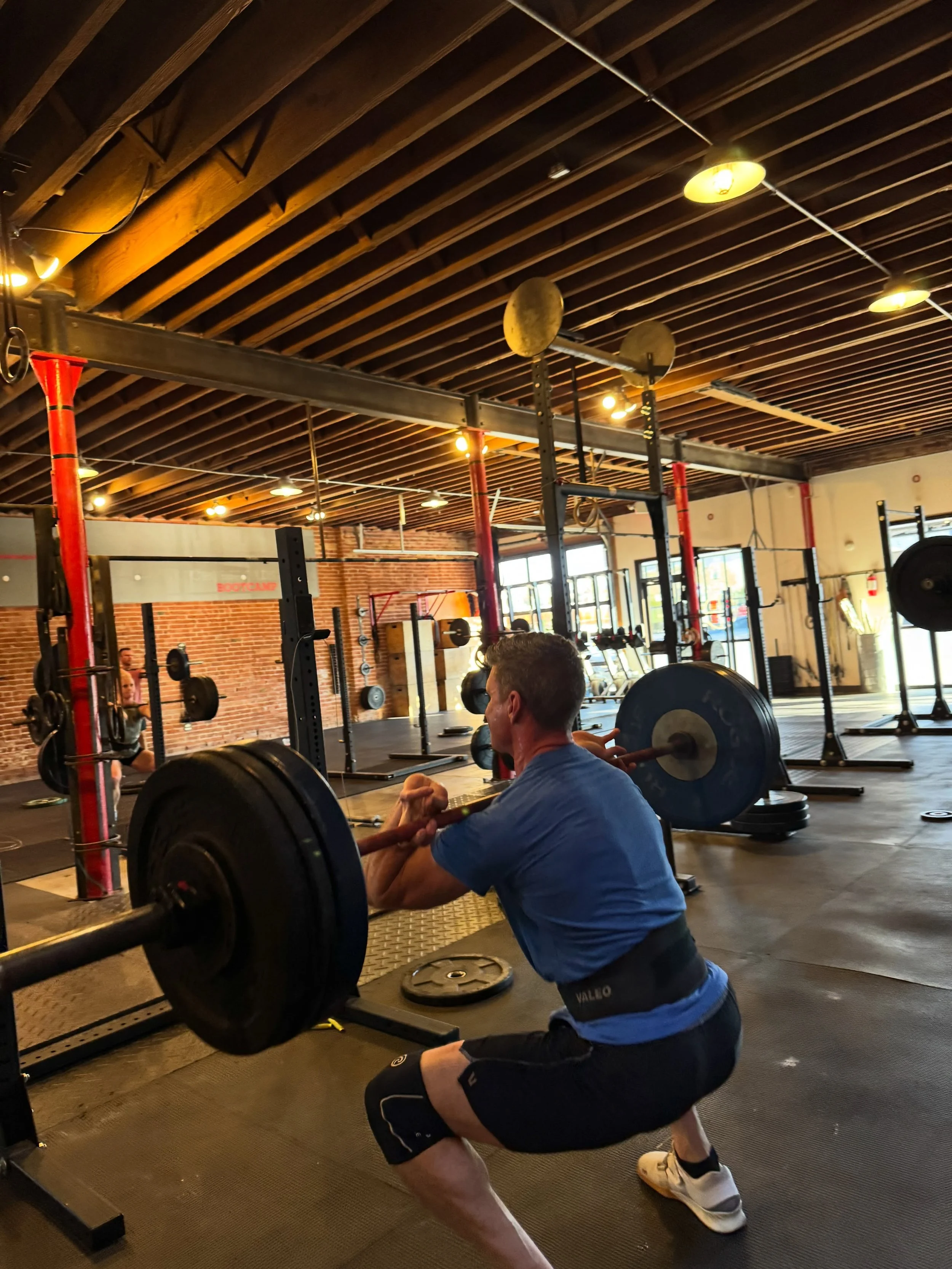 1 hang squat clean + 3 front squats ‼️