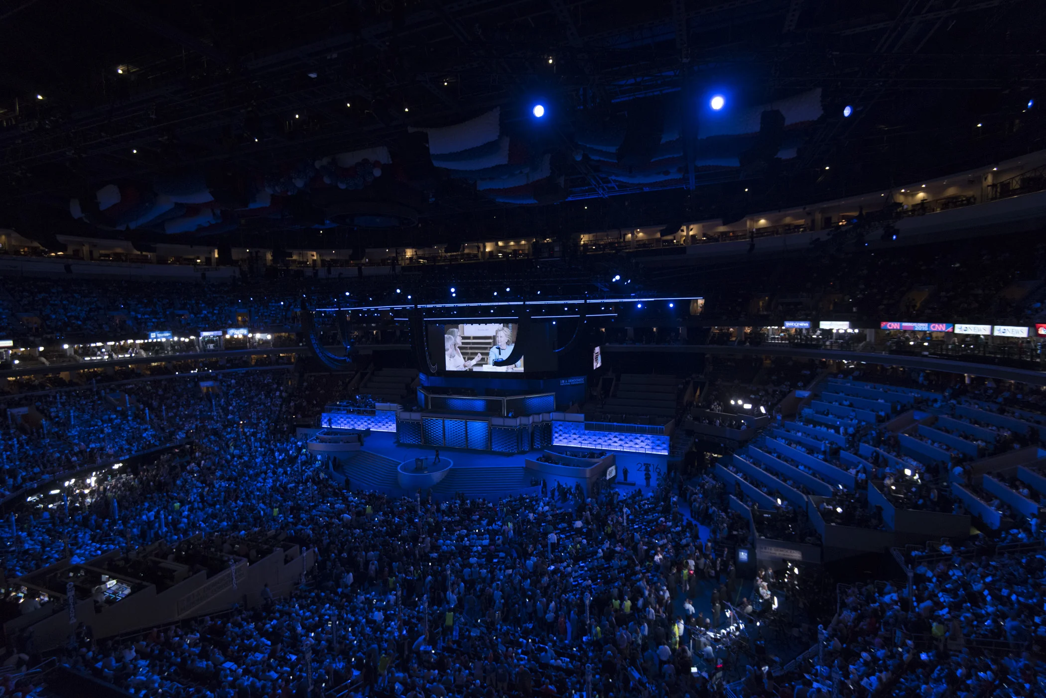 DNC - Night 1_015_25518.jpg