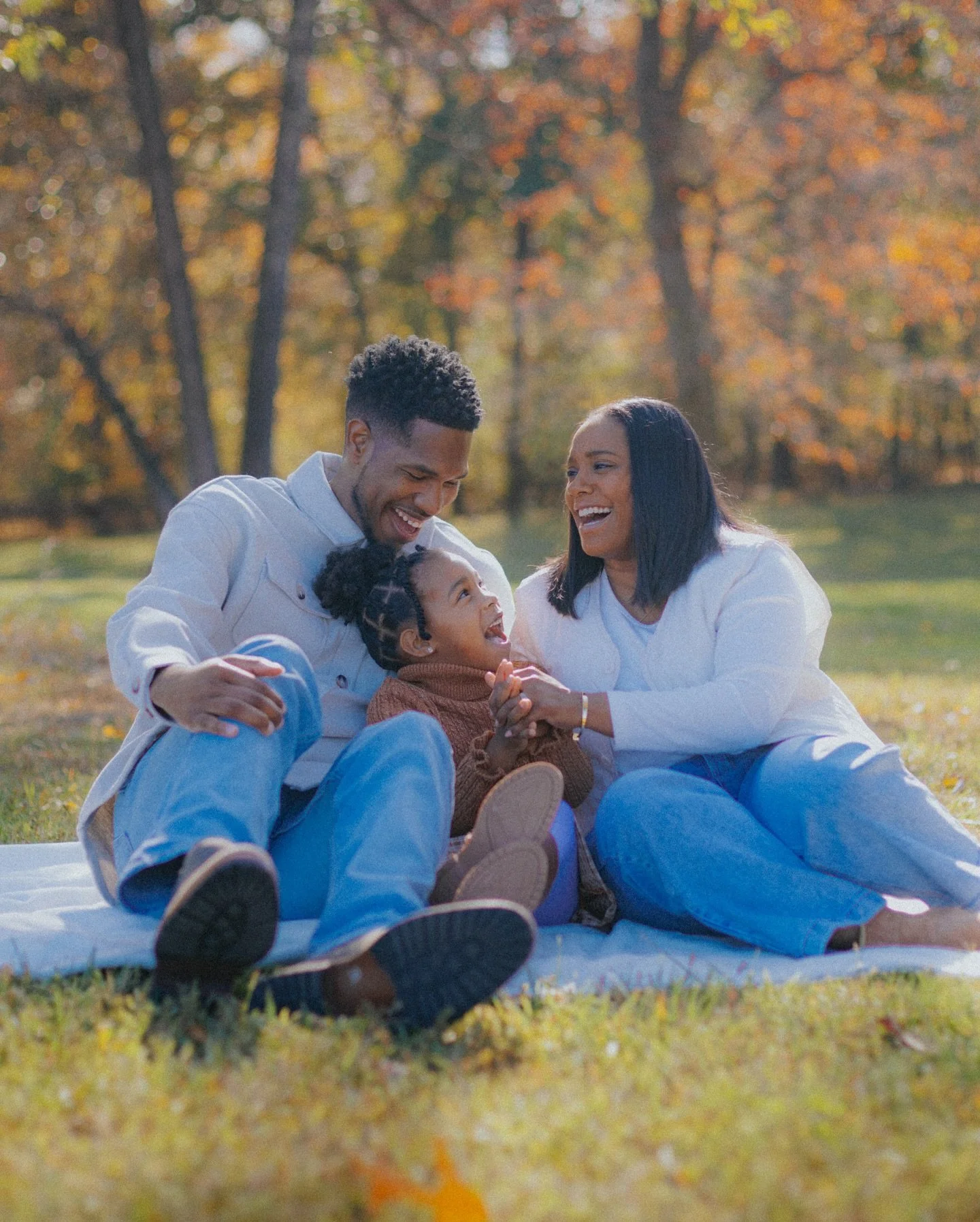 Home is where the heart is 🤎
.
.
.
.
#love #marriage #family #fall