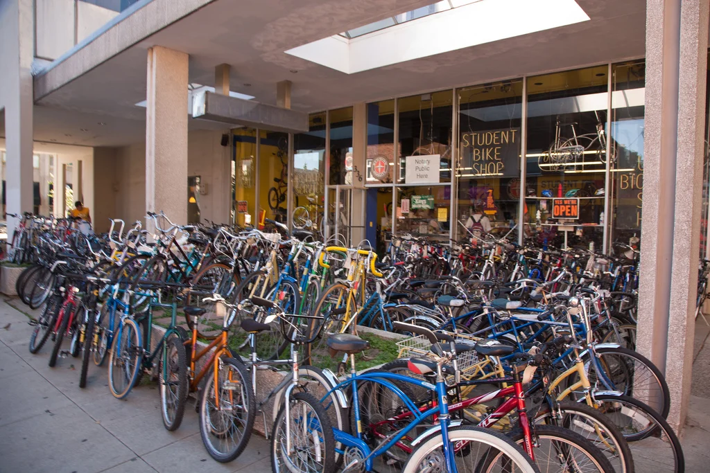 Student Bike Shop in Ann Arbor, Photo Credit: Andy Piper on Flickr