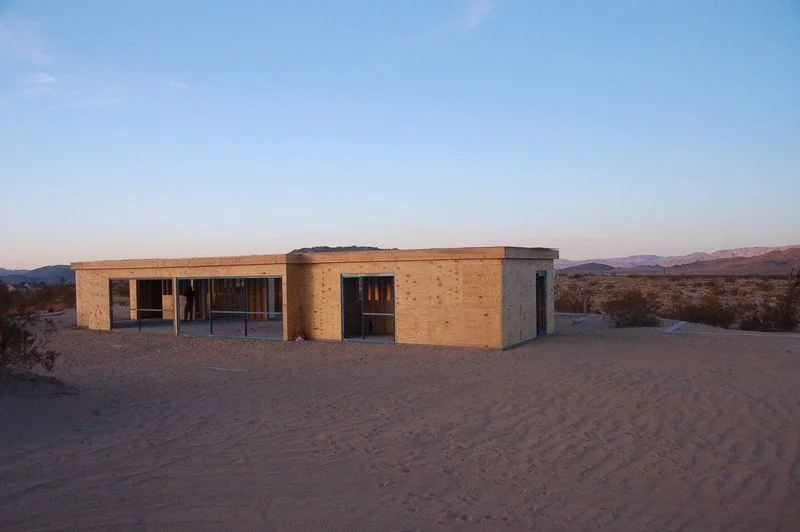 desert house 1.jpg