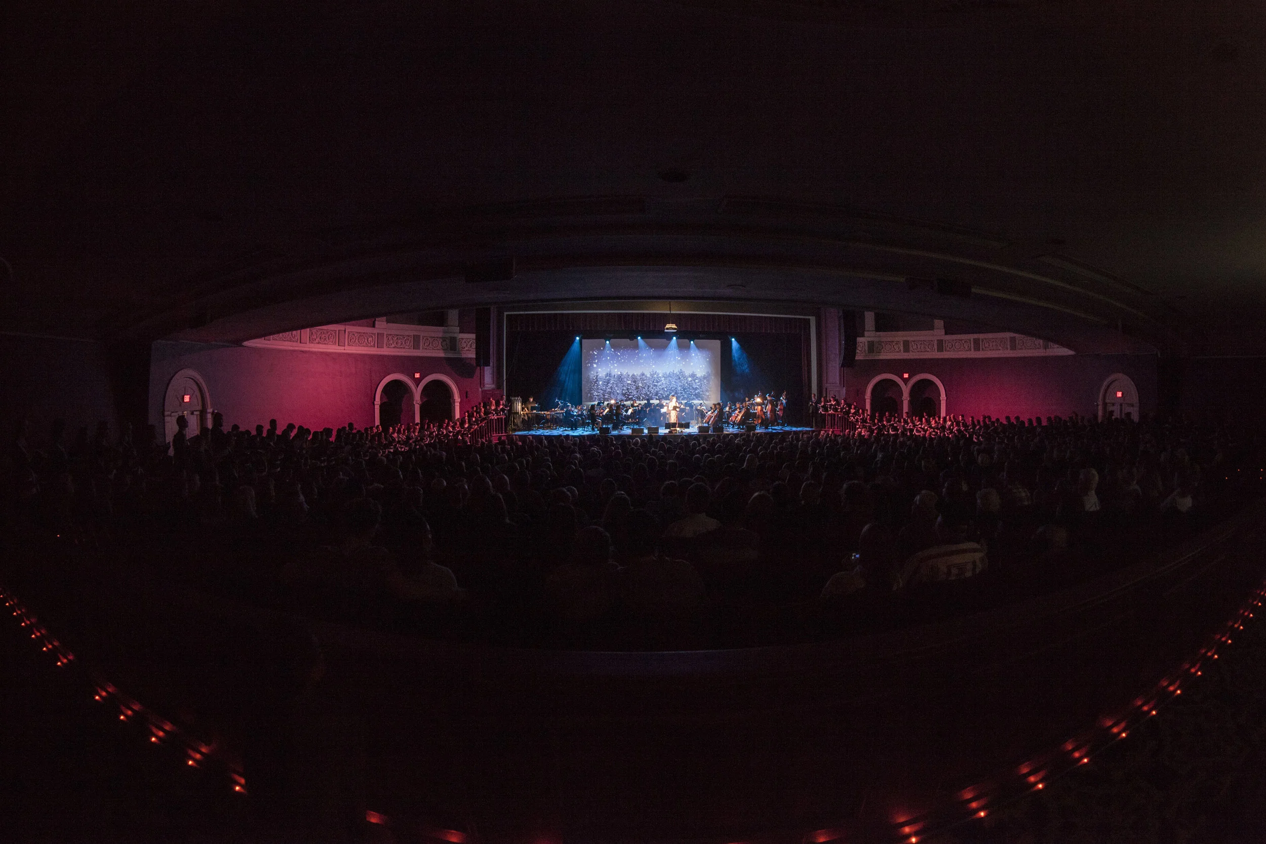 smiller_BroadwayForTheHolidays09.jpg