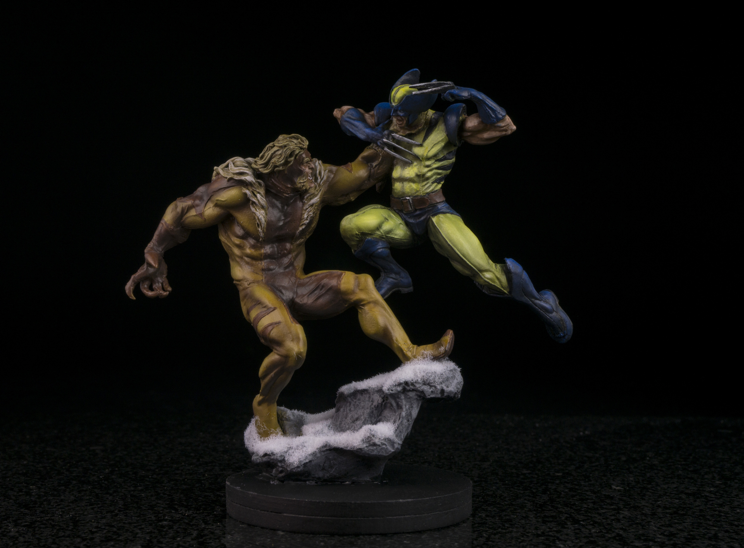 Sabertooth vs Wolverine
