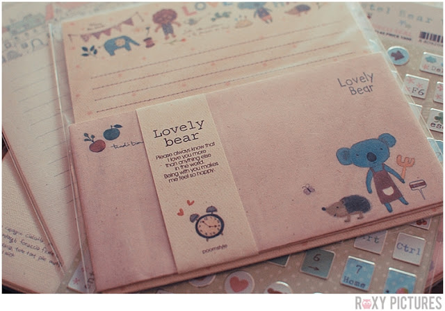 CityGirlSearchingStationeryGiveaway3.jpg