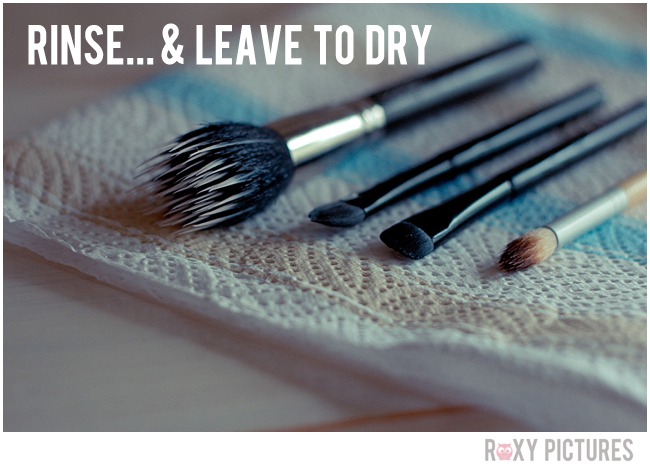 Howtocleanmakeupbrushes-RoxyPictures3.jpg