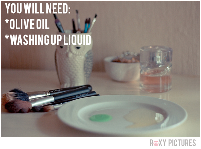 Howtocleanmakeupbrushes-RoxyPictures1.jpg