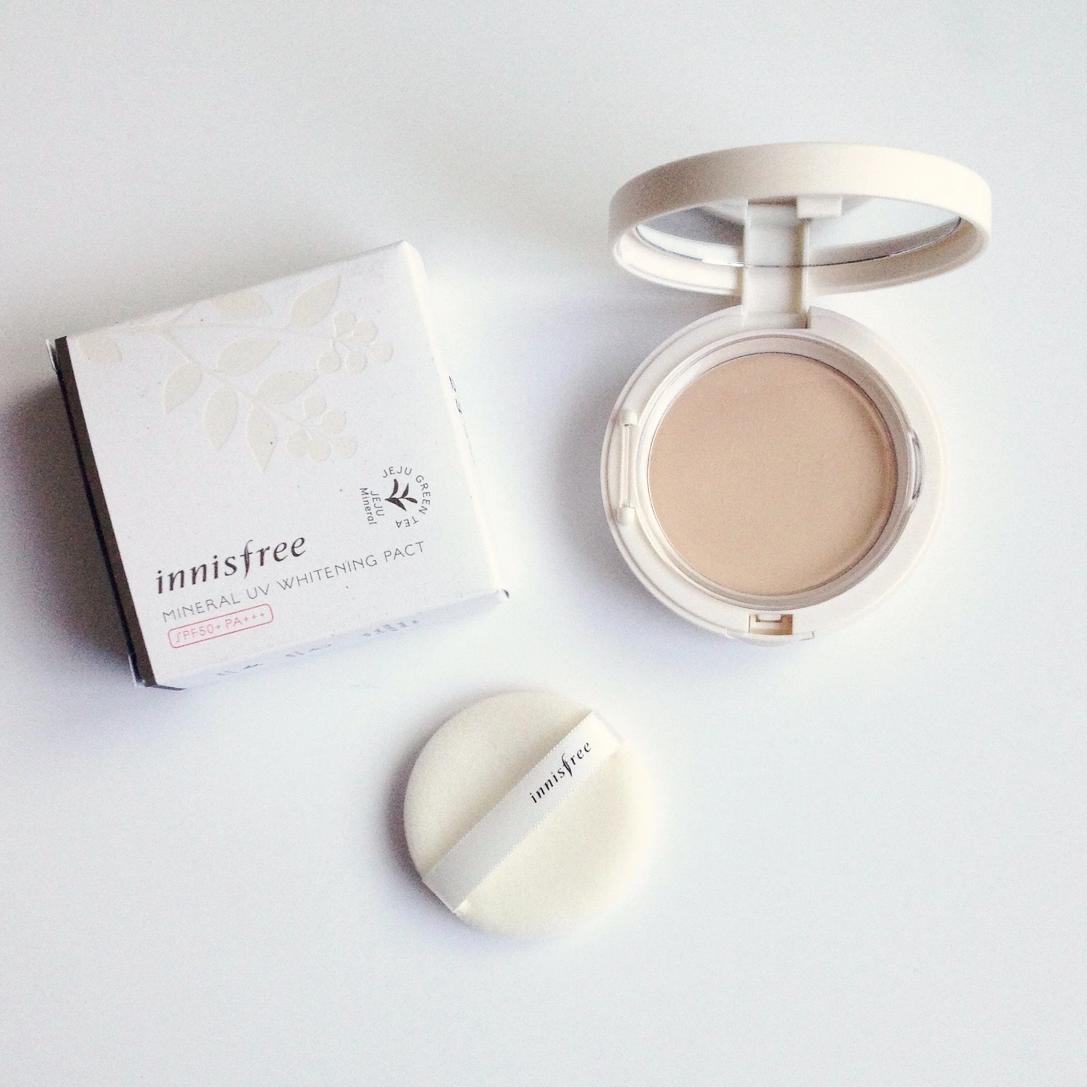 Innisfree Mineral UV Whitening Pact Powder Review