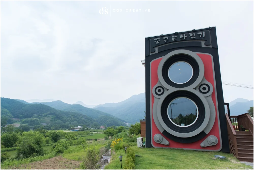 Dreamy Camera Cafe Cuet Korean Cafe Seoul South Korea by Roxy Hutton of CityGirlSearching Blog_0020.jpg