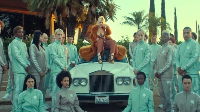 ElleKing_Shame_15secClip_Mute.jpg