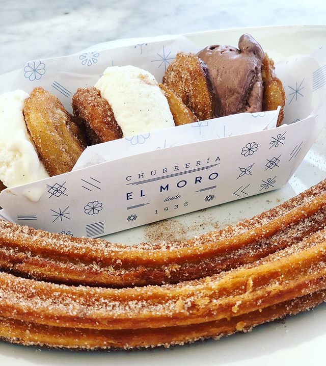 Dreaming of this while I chew a salad 😩
.
@churreriaelmoro
.
.
#backtowork #summeriscoming #churros #icecream #icecreamsandwich #churreriaelmoro #polanco #CDMX #mexicocity #mexico #food #dessert #bakery #daydreaming #travel #wanderlust #photooftheda